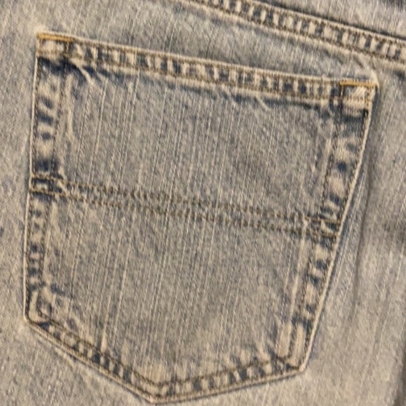 FINAL PRICE Light Wash Tommy Hilfigure Shorts - Picture 4 of 7